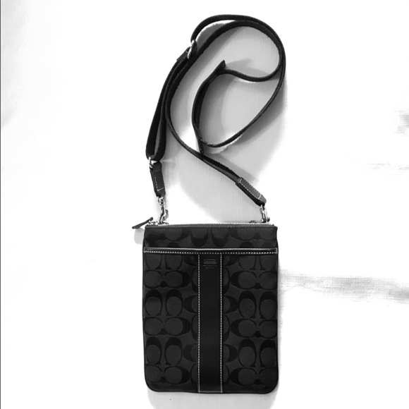 Coach Handbags - COACH CROSSBODY VINTAGE BAG⭐️⭐️⭐️⭐️⭐️